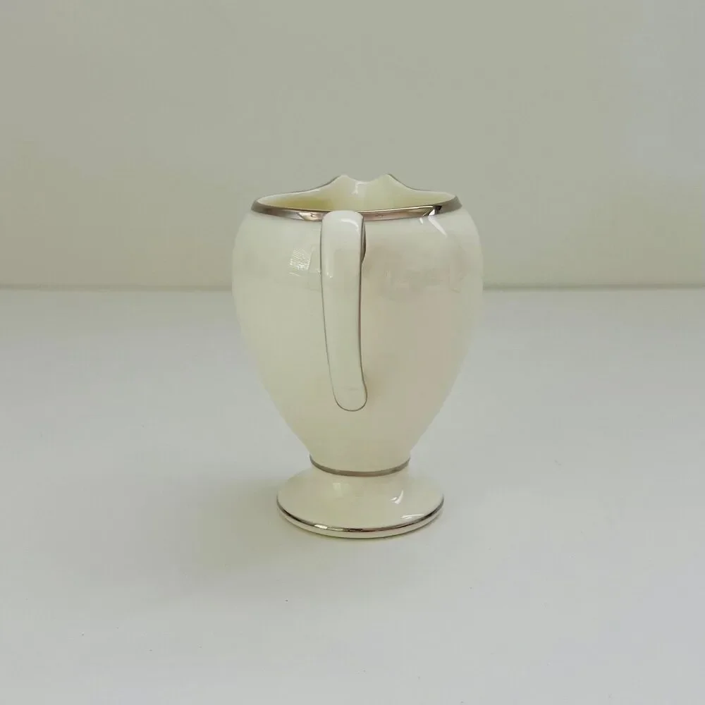 WEDGWOOD Majesty Platinum Cream Globe Shape Creamer